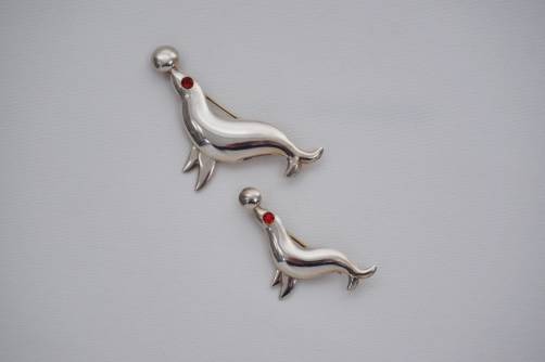 Sterling silver pins pair seals, Guglielmo Cini style, with rhinestones, 1930`s ca, American